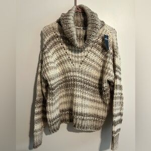 Hollister Knit Sweater NWT